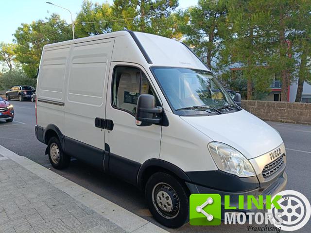 Iveco Daily 35C 2.3 diesel PASSO CORTO TETTO ALTO - foto 3 di 4