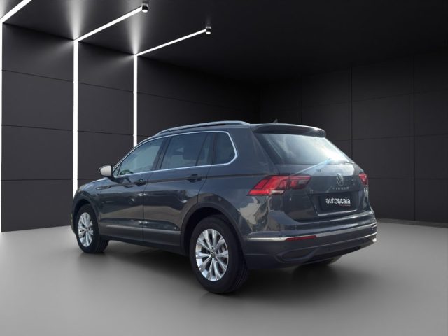 Volkswagen Tiguan 2.0 TDI 150 CV SCR DSG Life - foto 4 di 4