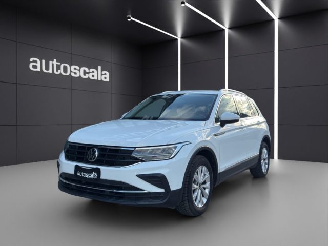 Volkswagen Tiguan 2.0 TDI 150 CV SCR DSG Life usato a SAN NICOLA LA STRADA