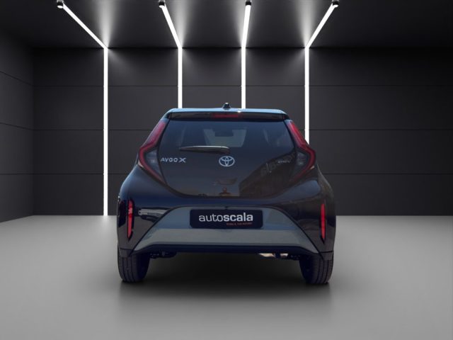 Toyota Aygo X 1.5 Hybrid 115 CV 5 porte Icon - foto 4 di 4