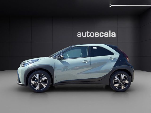 Toyota Aygo X 1.5 Hybrid 115 CV 5 porte Icon - foto 2 di 4