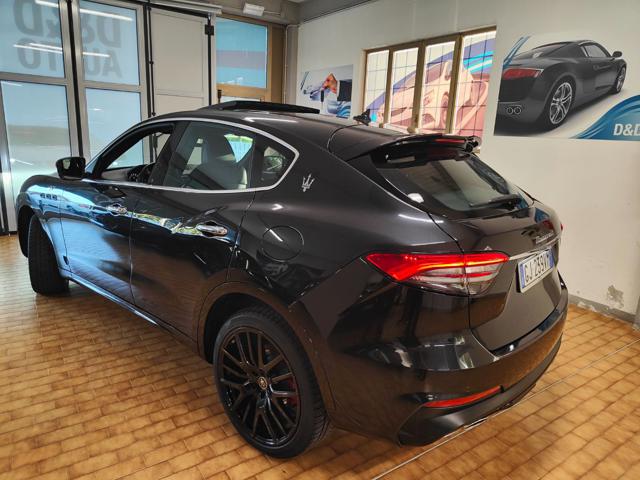 Maserati Levante GT 2022 HYBRID 4X4 DA 330 CV TETTO E SOSPENSIONI - foto 4 di 4