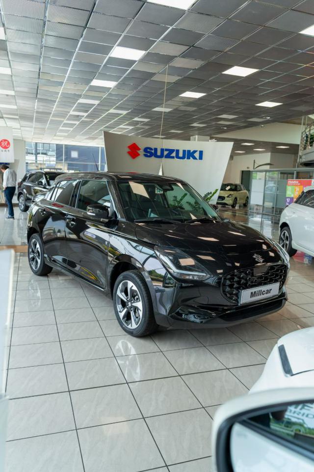 Suzuki Swift 2024 - Hybrid 1.2 Top 4WD - NEOPATENTATI - foto 3 di 4