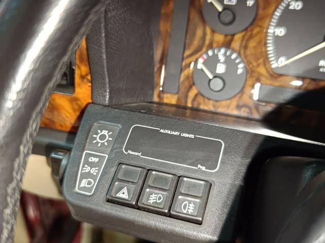 Jaguar Daimler 4.0 automatic, del 1990, 100.000 km, in vendita a Gazzada Schianno (VA)