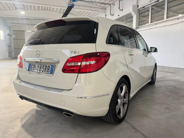 Mercedes-Benz B 200 CDI BlueEFFICIENCY Premium 136CV - foto 4 di 4