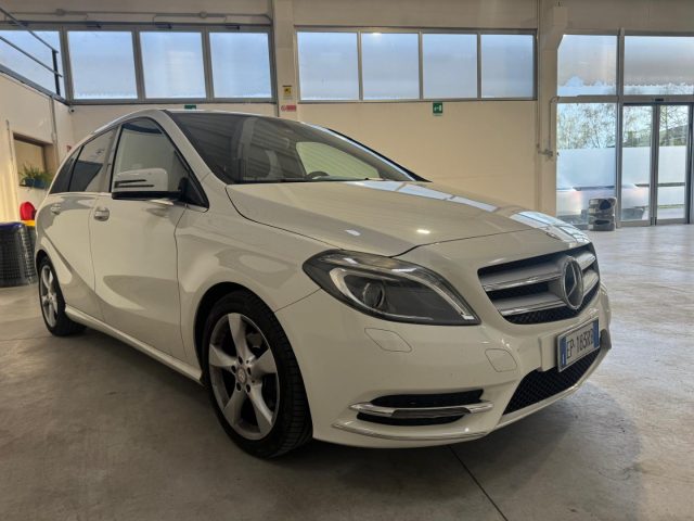 Mercedes-Benz B 200 CDI BlueEFFICIENCY Premium 136CV - foto 2 di 4