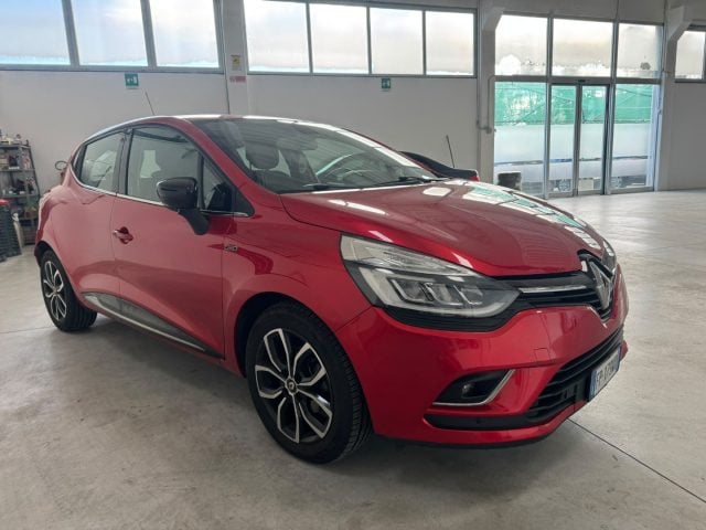 Renault Clio dCi 8V 90CV EDC Start&Stop 5 porte Energy Intens - foto 2 di 4