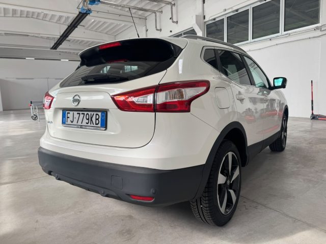 Nissan Qashqai 1.6 dCi X-Tronic 2WD Tekna+ TETTO PANORAMA - foto 4 di 4