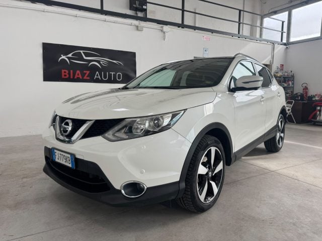 Nissan Qashqai 1.6 dCi X-Tronic 2WD Tekna+ TETTO PANORAMA, del 2017, 143.000 km, in vendita a Spilimbergo (PN)
