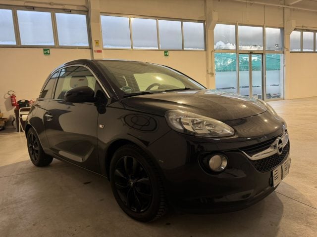 Opel Adam 1.2 70 CV 3p. Glam Total Black - foto 2 di 4