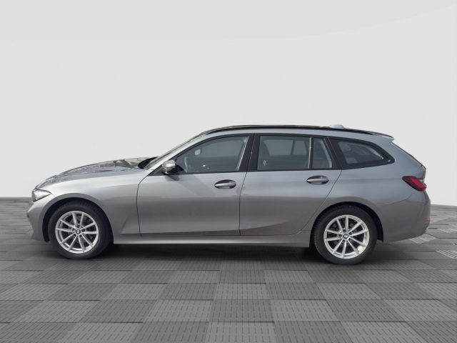 BMW 320 Serie 3 (G20/G21) d 48V xDrive Touring - foto 2 di 4