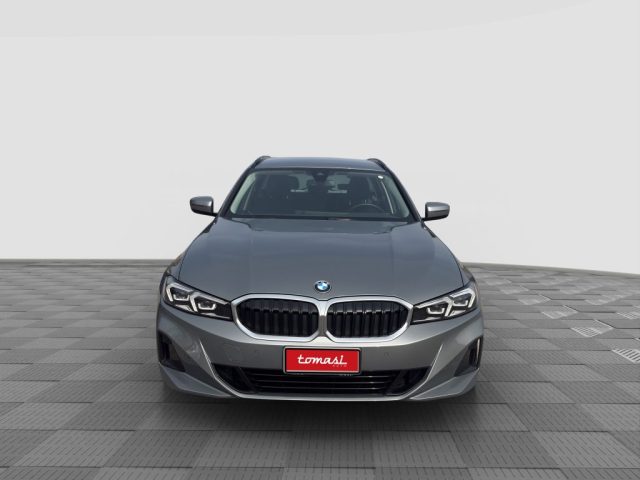 BMW 320 Serie 3 (G20/G21) d 48V xDrive Touring - foto 4 di 4