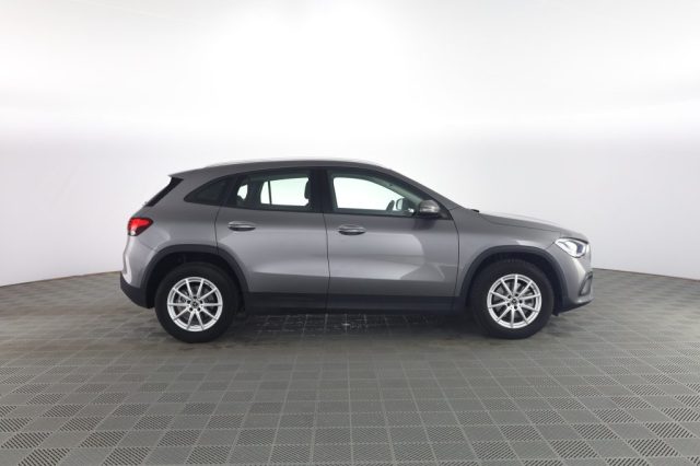 Mercedes-Benz CLA sse GLA GLA 200 d Automatic BUSINESS - foto 3 di 4