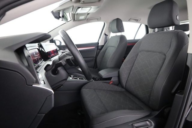 Volkswagen Golf Golf 1.0 eTSI EVO DSG Life - foto 2 di 4