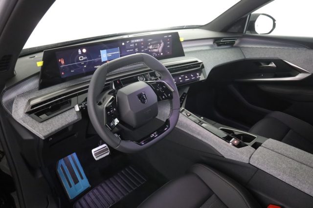 Peugeot 5008 3� serie Hybrid 145 e-DCS6 GT km 0 a ROMA