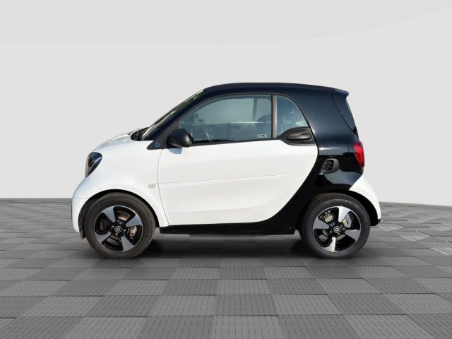 smart forTwo fortwo EQ passion - foto 2 di 4