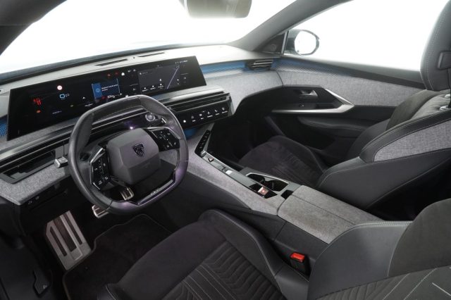 Peugeot 3008 3Âª serie Hybrid 136 e-DCS6 Allure usato a ROMA