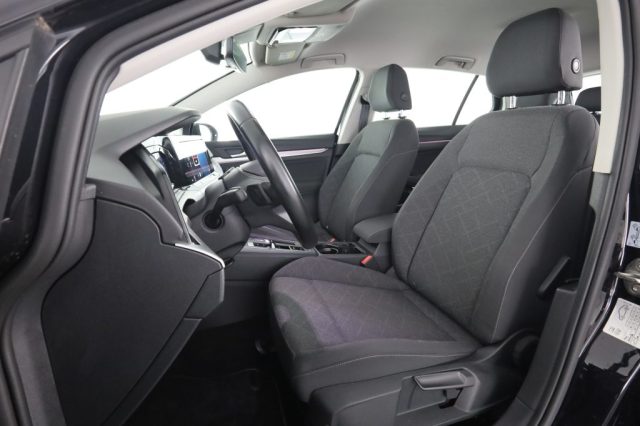 Volkswagen Golf Golf 1.0 eTSI EVO DSG Life - foto 2 di 4