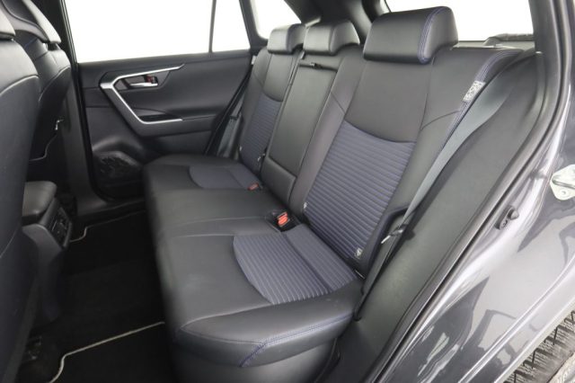 Toyota Dyna RAV4 RAV4 2.5 HV (222CV) E-CVT AWD-i Active/mic/St - foto 3 di 4
