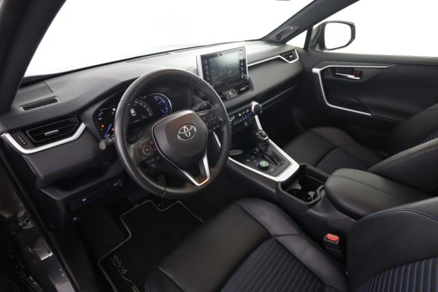 Toyota Dyna RAV4 RAV4 2.5 HV (222CV) E-CVT AWD-i Active/mic/St usato a ROMA