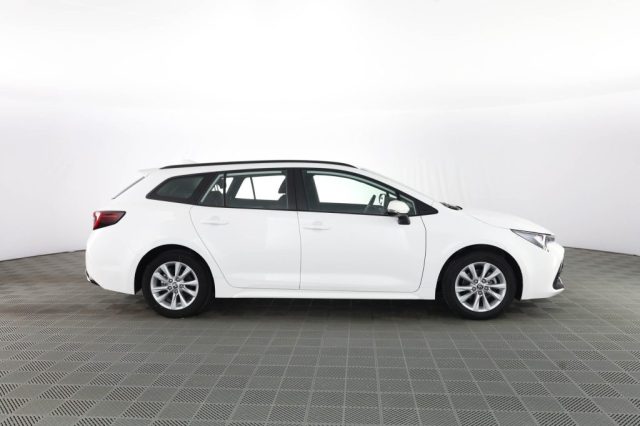 Toyota Corolla Corolla Active 1.8 Hybrid Touring Sports - foto 3 di 4