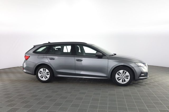 Skoda Octavia Octavia 2.0 TDI EVO SCR DSG Wagon Executive - foto 3 di 4