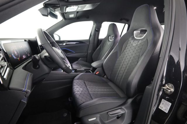 Volkswagen Tiguan 3ª serie 2.0 TDI 150 CV DSG R-Line - foto 2 di 4