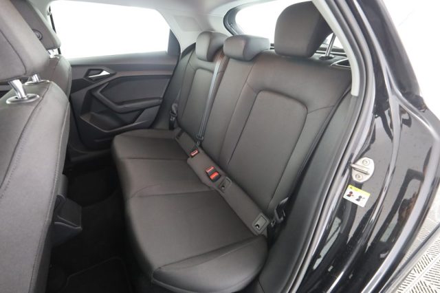 Audi A1 A1 citycarver 30 TFSI S tronic Admired - foto 3 di 4