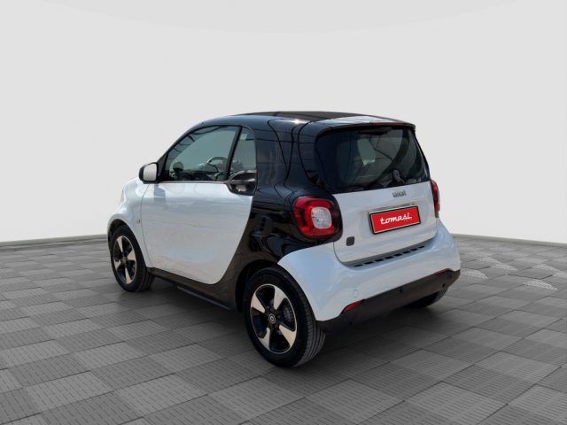 smart forTwo fortwo EQ passion - foto 3 di 4