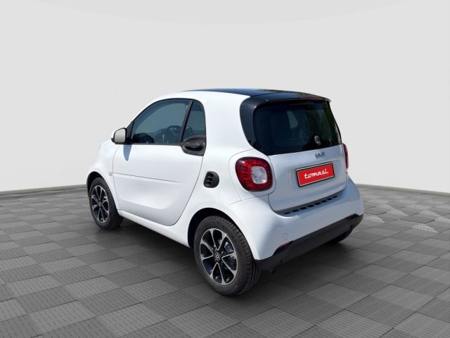 smart forTwo fortwo 70 1.0 Aut/twinamic Prime - foto 3 di 4