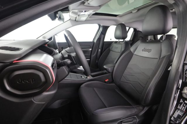 Jeep Avenger Avenger 1.2 Turbo MHEV Summit - foto 2 di 4