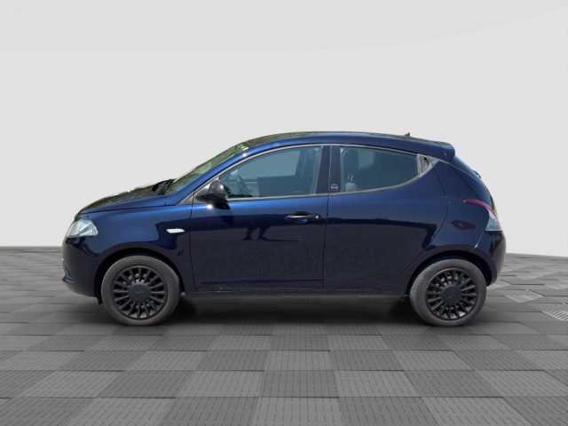 Lancia Ypsilon Ypsilon 1.0 FireFly 70 CV Start&Stop Hybrid SILVER - foto 2 di 4