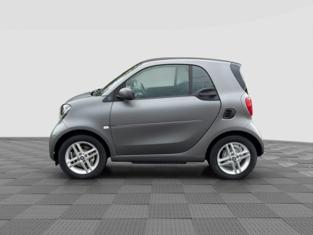 smart forTwo fortwo EQ Pure - foto 2 di 4