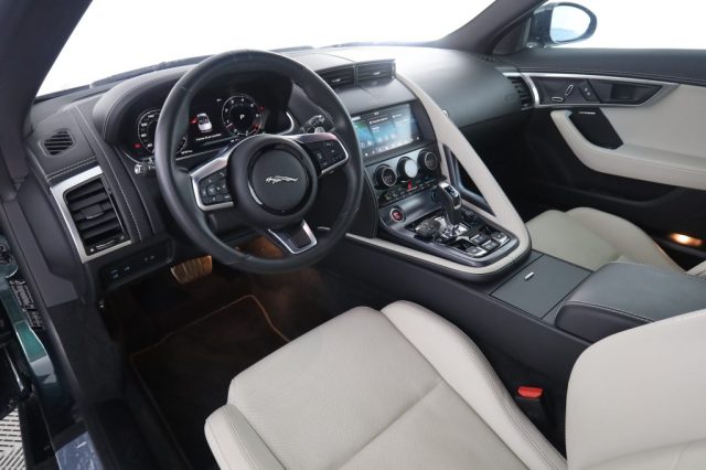 Jaguar F-Type F-Type 2.0 aut. Convertibile R-Dynamic usato a ROMA