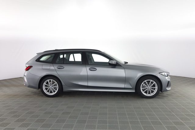 BMW 320 Serie 3 (G20/G21) d 48V xDrive Touring - foto 3 di 4