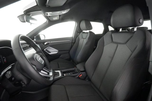 Audi Q3 Q3 SPB 35 TDI S tronic Identity Black - foto 2 di 4