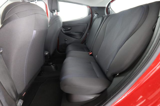 Lancia Ypsilon Ypsilon 1.0 FireFly 70 CV Start&Stop Hybrid GOLD - foto 3 di 4