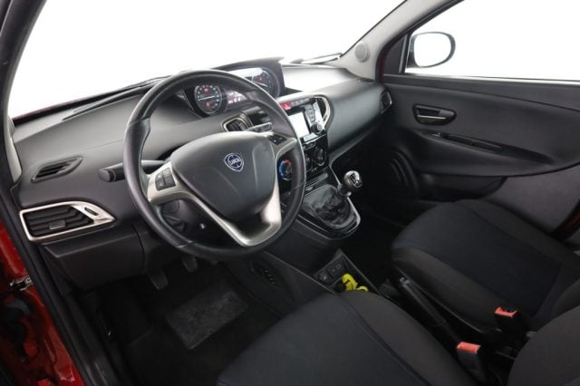 Lancia Ypsilon Ypsilon 1.0 FireFly 70 CV Start&Stop Hybrid GOLD usato a ROMA