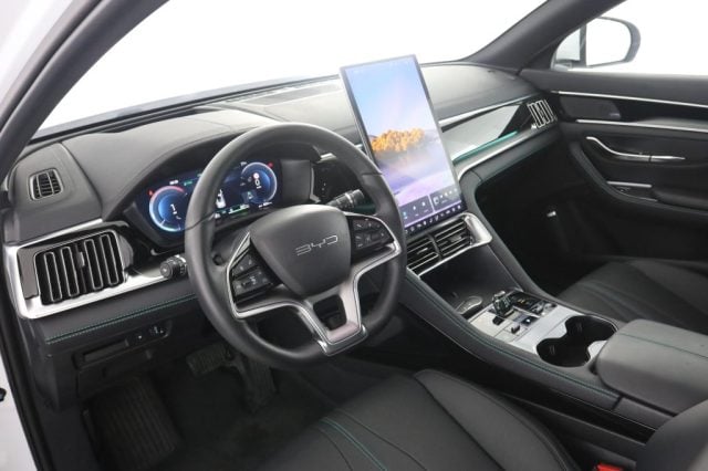 BYD Seal U DM-i DM-i 1.5 218 CV PHEV Comfort, del 2025, 4.558 km, in vendita a Roma (RM)