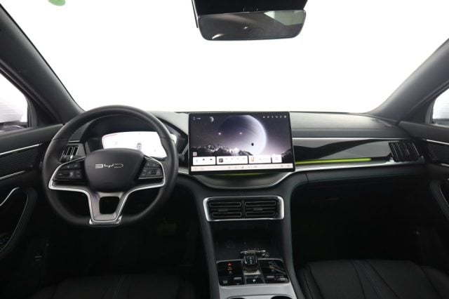 BYD Seal U DM-i DM-i 1.5 218 CV PHEV Comfort - foto 4 di 4