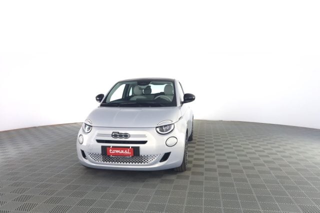Fiat 500 500 Berlina Hybrid La Prima, del 2026, 1 km, in vendita a Roma (RM)