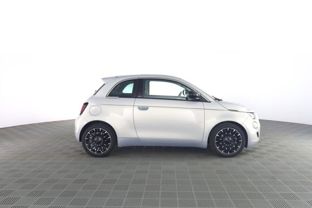Fiat 500 500 Berlina Hybrid La Prima - foto 3 di 4