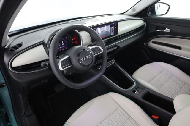 Fiat 600 600 Hybrid 110 CV DCT MHEV La Prima, del 2025, 19.275 km, in vendita a Roma (RM)
