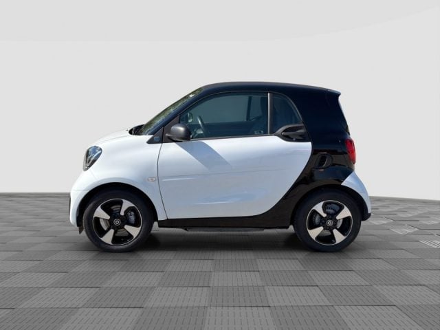 smart forTwo fortwo EQ passion - foto 2 di 4