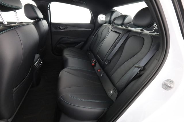 BYD Seal 6 DM-i DM-i 1.5 184 CV PHEV Boost - foto 3 di 4