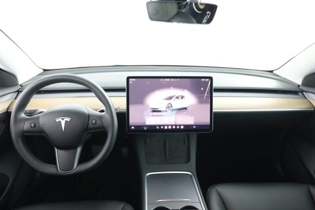 Tesla Model 3 Model 3 RWD - foto 4 di 4