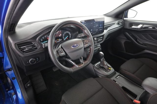 Ford Focus Focus 1.0 EcoBoost Hybrid 125 CV Powershift 5p. ST, del 2023, 62.000 km, in vendita a Roma (RM)