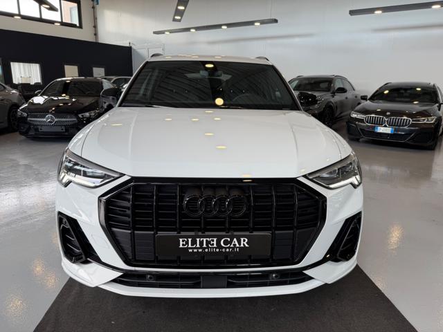 Audi Q3 35 TDI S tronic Identity Black S line - foto 4 di 4