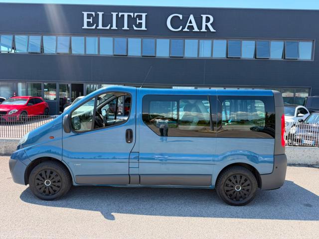 Opel Vivaro 27 2.0 CDTI 9 POSTI Easytronic - foto 3 di 4