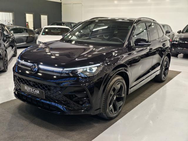 Volkswagen Tiguan 2.0 TDI 150 CV DSG R-Line, del 2024, 29.000 km, in vendita a Ponte Di Piave (TV)